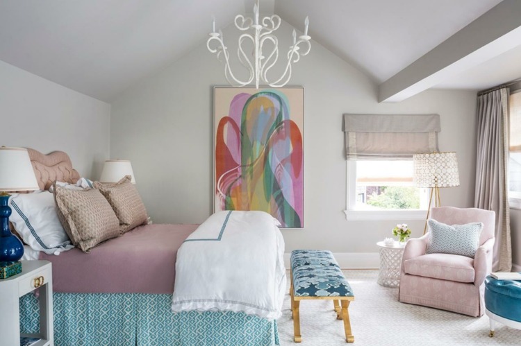 färg-mauve-överkast-deco-säng-rosa-nyanser-grå-sovrum