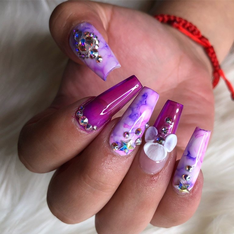 Jelly Nails gör det själv nageldesign lila nagellack nageldekorationer sommartrender