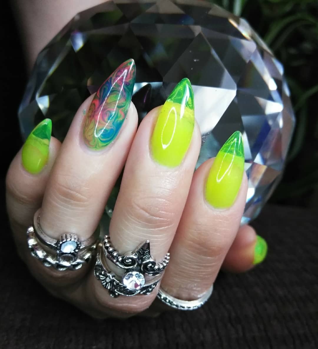 Jelly Nails gör akryl naglar neongula nagellack nageldesign lätt