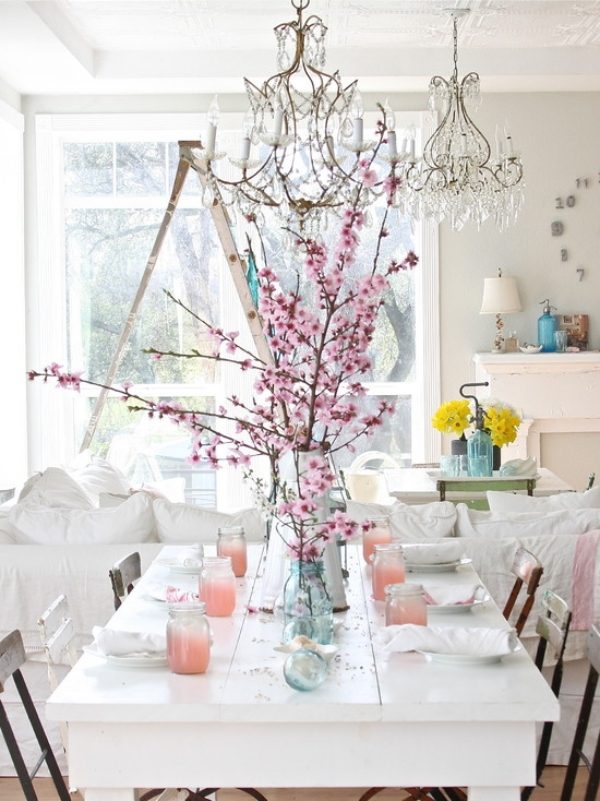 Rosa körsbärsgrenar blommar dekoration-bord vår-subtil-vit