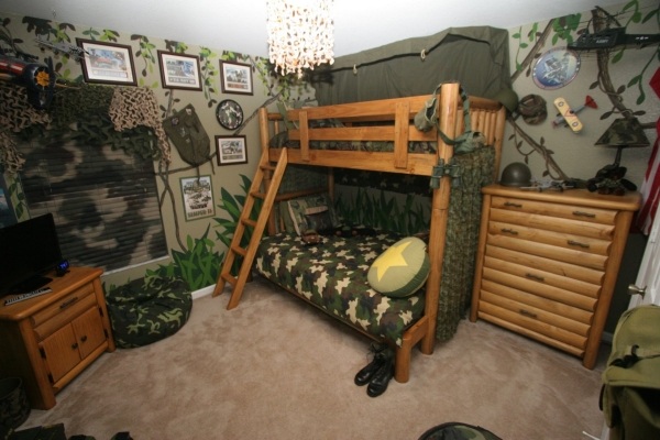 interresant-militär-design-grön-scout-pojkrum
