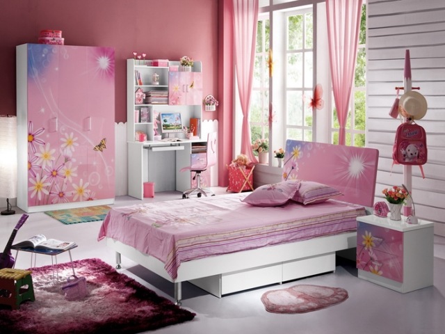 färgdesign-barnrum-tjej-rosa-vit-kombination