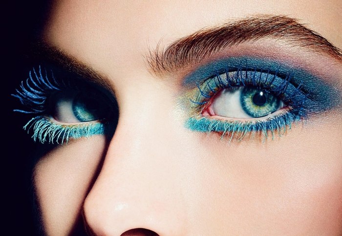 couture-look-makeup-blå-färgad-mascara-två-blå-toner