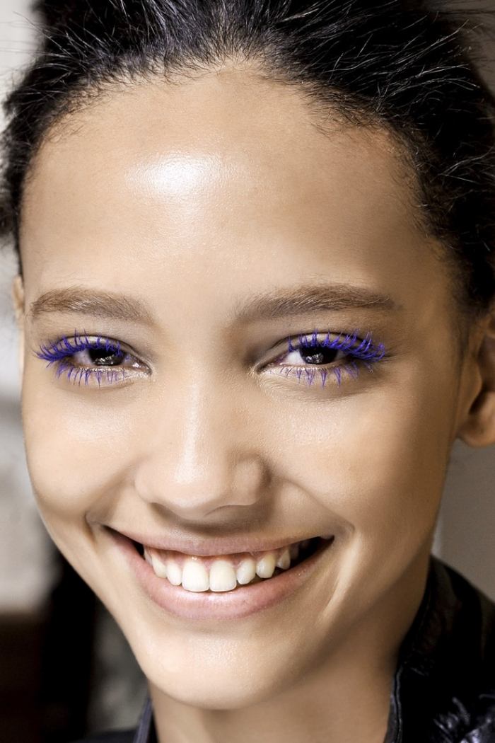 lila-färgade-mascara-bruna-ögon-naken-ögonskugga-tips