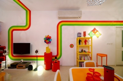 Lägenhet i Hong Kong Färg accenter i det moderna vardagsrummet