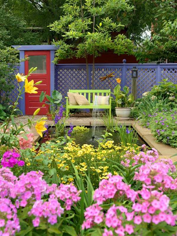 Trädgårdsdesign-skapa vattendamm med-fontän trädgård dörr-trä bänk