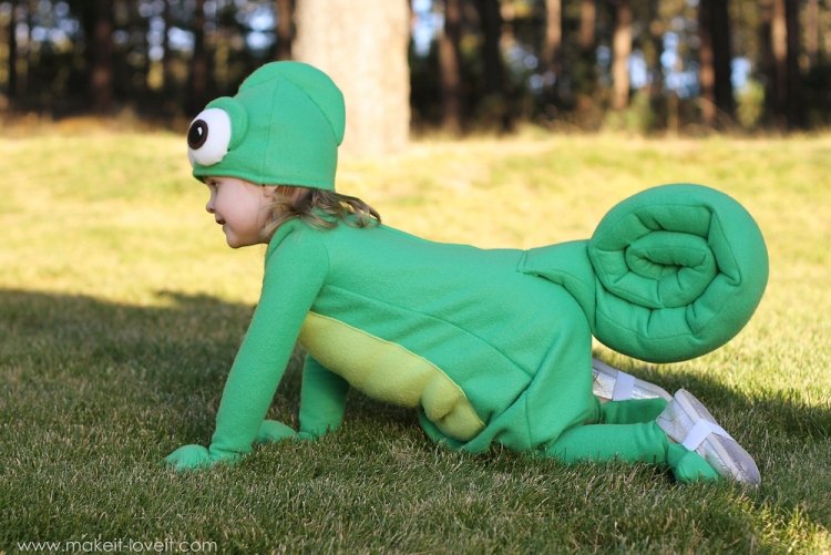 Gör karnevalskostym själv-liten-grön-chamaleon