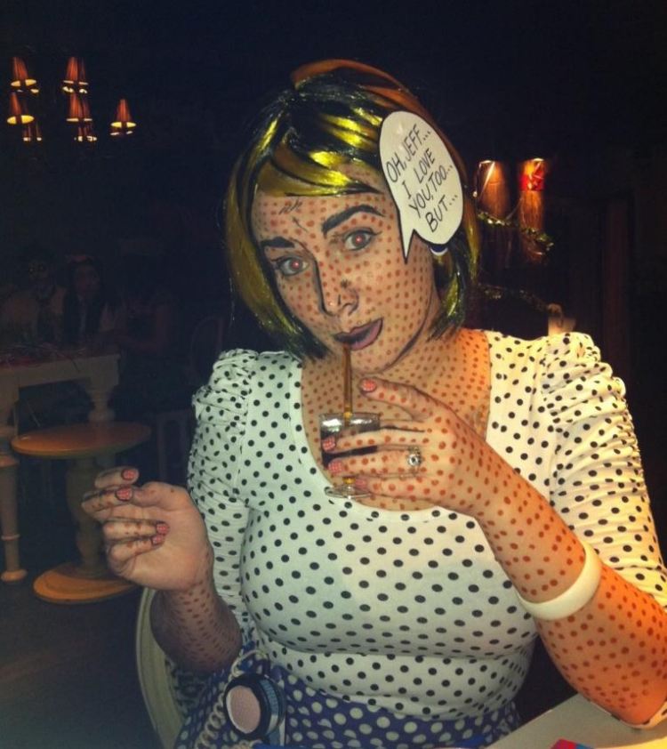 karneval-kostymer-damer-smink-instruktioner-pop-art-kvinna-prickar-outfit-idé