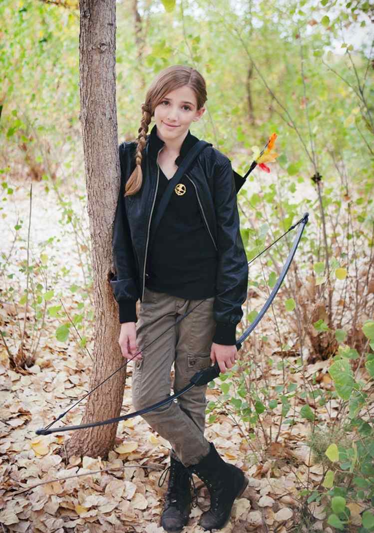 Katniss Everdeen gör kostymfilm och tv själv