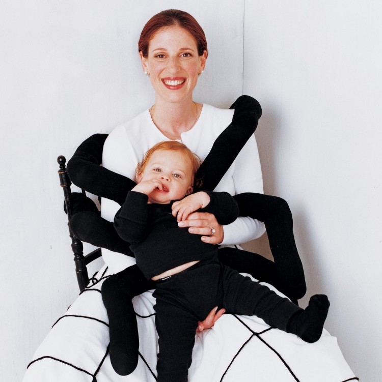 karnevalskostymer-bebis-småbarn-spindel-svart-vit-mamma-kreativ-intressant