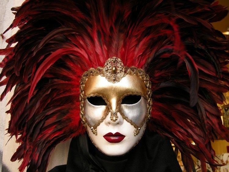 Karnevalskostymer-kvinnor-mask-Venedig-röd-fjäder