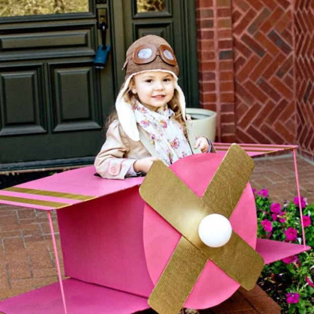 DIY-karneval-kostymer-för-barn-flygare-glasögon-flygplan-kartong
