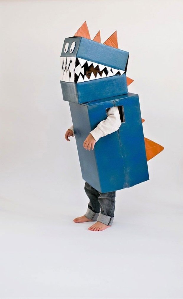 kostymer-idéer-barn-karneval-gör-det-själv-dinosaur-krokodil