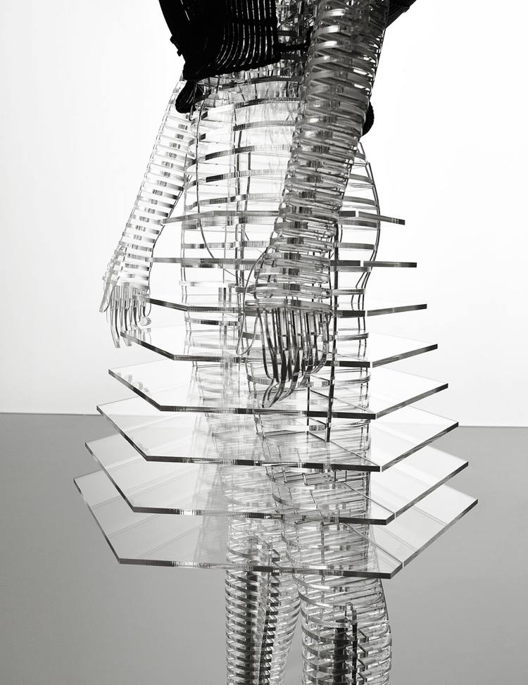 mode-mode-modern-konst-utställning-kläder-transparent-struktur-kjol