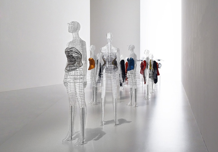 mode-mode-modern-konst-utställning-kropp-figurer-transparent