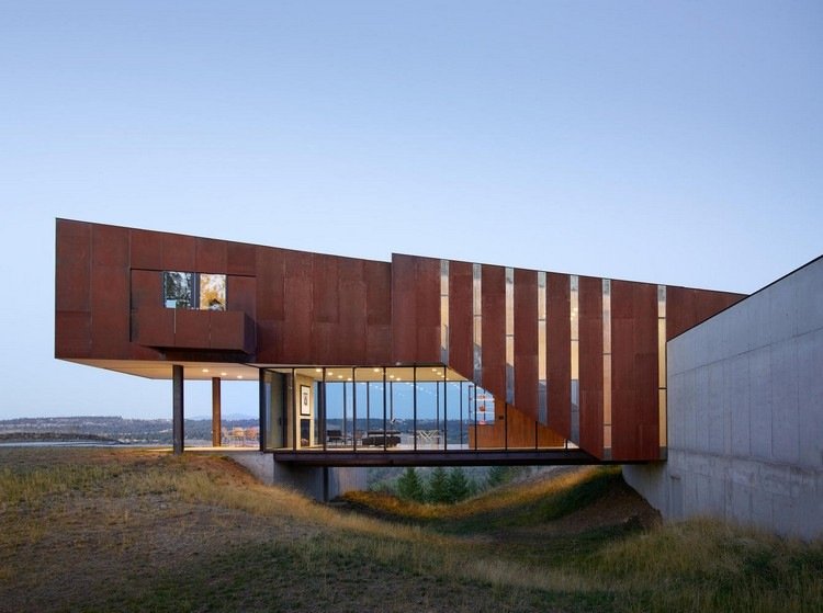flytande hus fasad stålglas modern