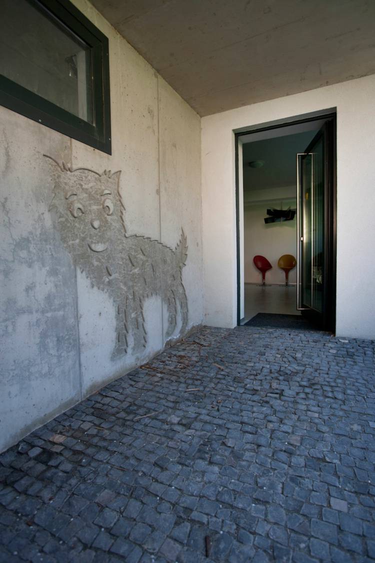 Fasaddesign entré-dörr-vägg design-original-gips