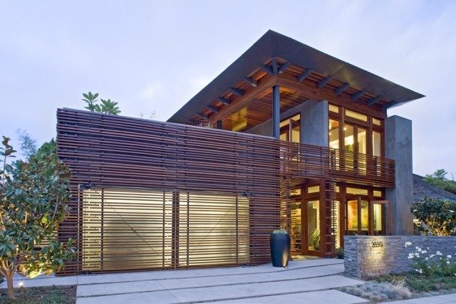trä-fasad-design-hemtrevlig-komfort-utmärkt-väder skydd