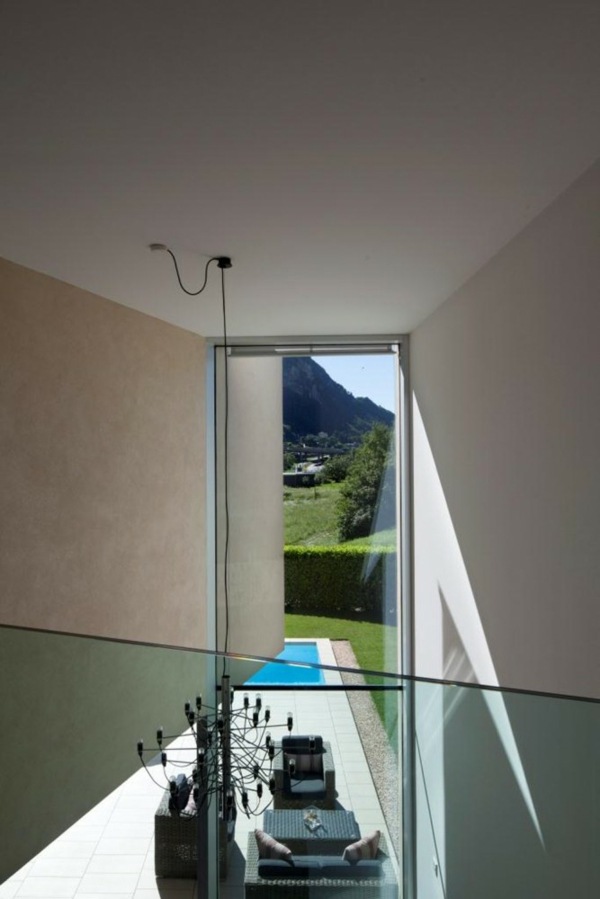 glaselement-arkitektur-påverkad-minimalism