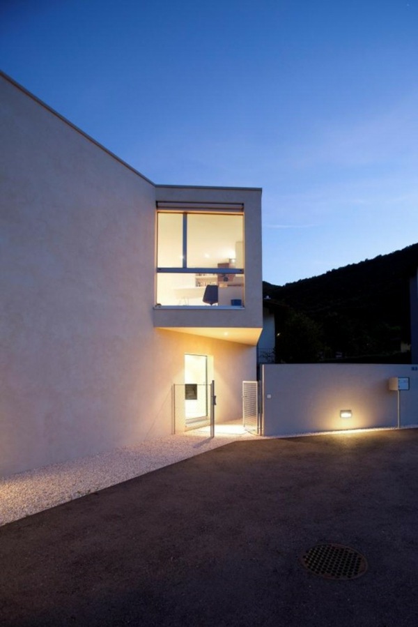 modernt hus-schweiz-belysning
