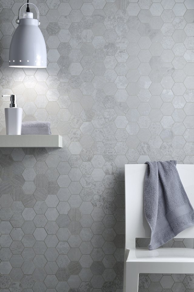 porslin stengods kakel vägg badrum vit grå hexagoner MetalBax Alluminio