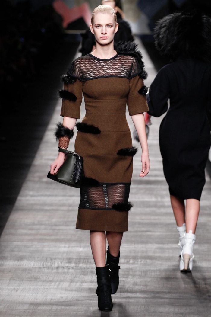 fendi-mode-höst-2014-klänning-mesh-päls-accenter