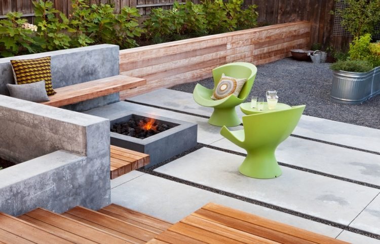 feng-shui-trädgård design-betong-öppen spis-gröna-stolar-bänk