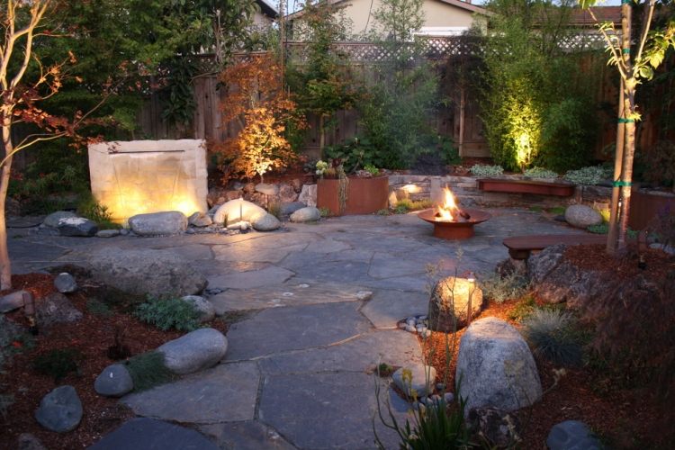feng-shui-trädgård design-fontän-eld skål-trädgård belysning