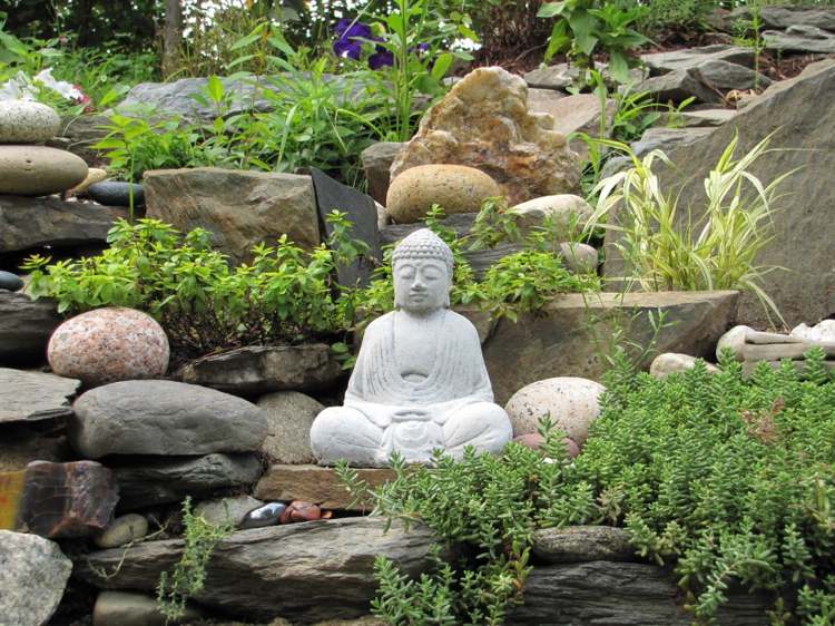 feng shui trädgård balans jämvikt buddha staty