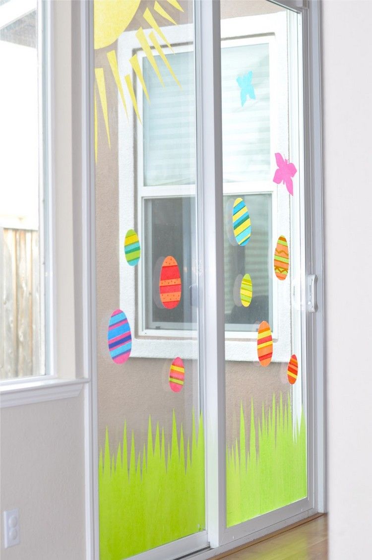 fönster-bilder-påsk-färgglada-tinker-med-barn-dekoration