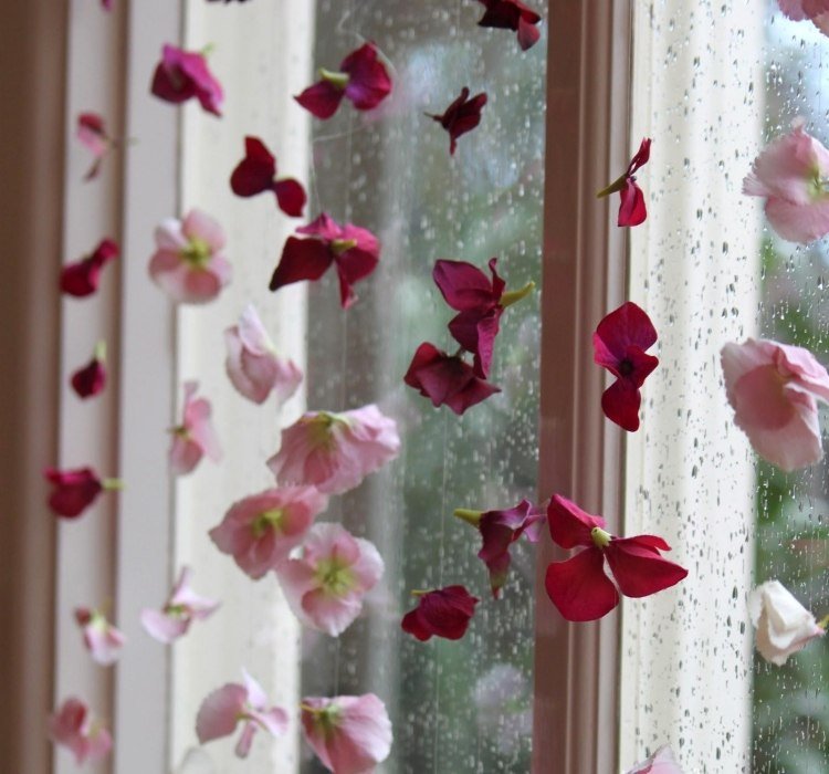 Fönsterdekoration-våren-blommor-konstgjorda-tråd-blommor-rosa-rosa