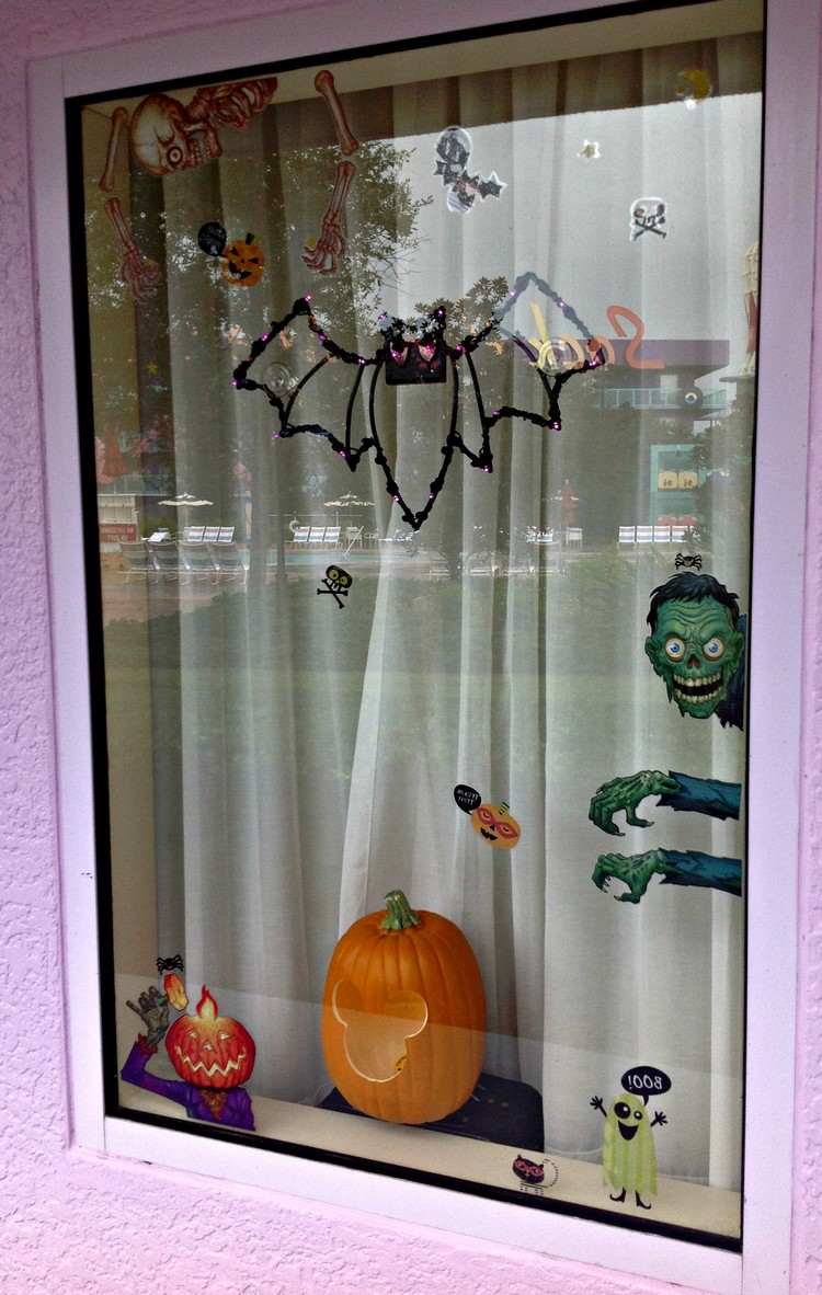 fönster-dekoration-halloween-klistermärke-zombie-bat