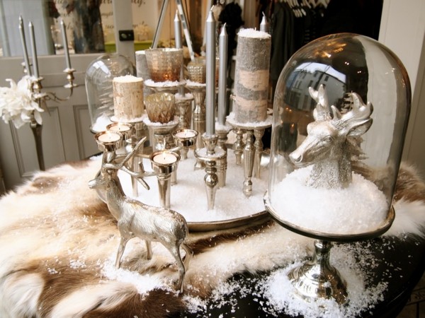 idéer-fönster-dekoration-för-jul-silver-display