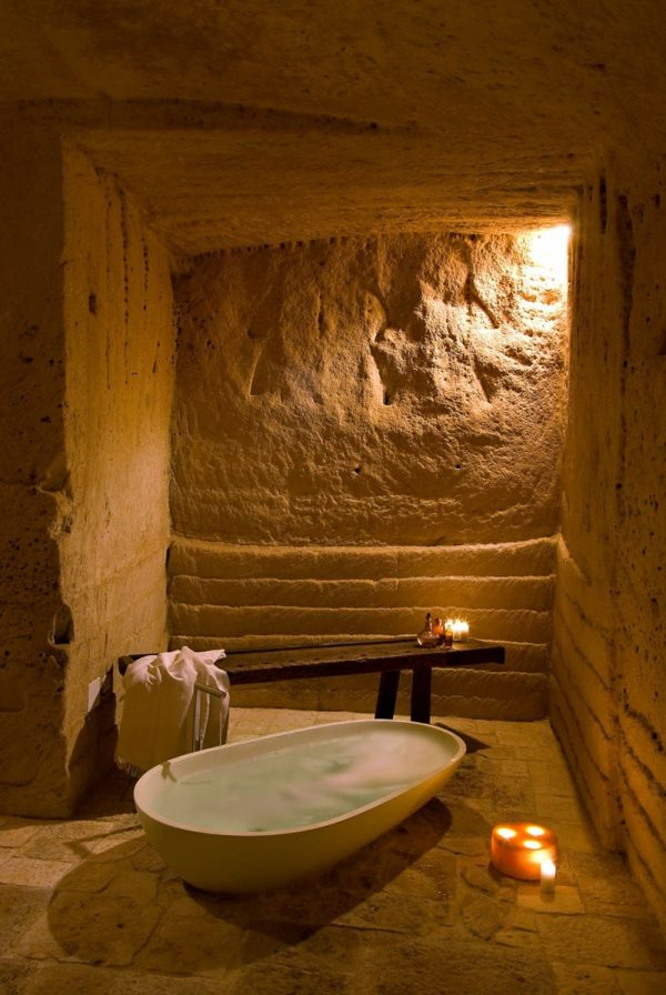 Bath Cave Hotel Italien