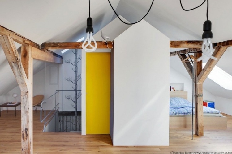 Design-lägenheter-badrum-läs-och-sov-hörn-vind-laminatgolv