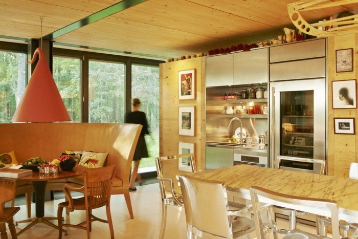 prefabricerade hus design kök trä matbord modernt