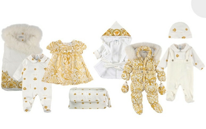 festliga babymodspelare Versace -kollektionen guld