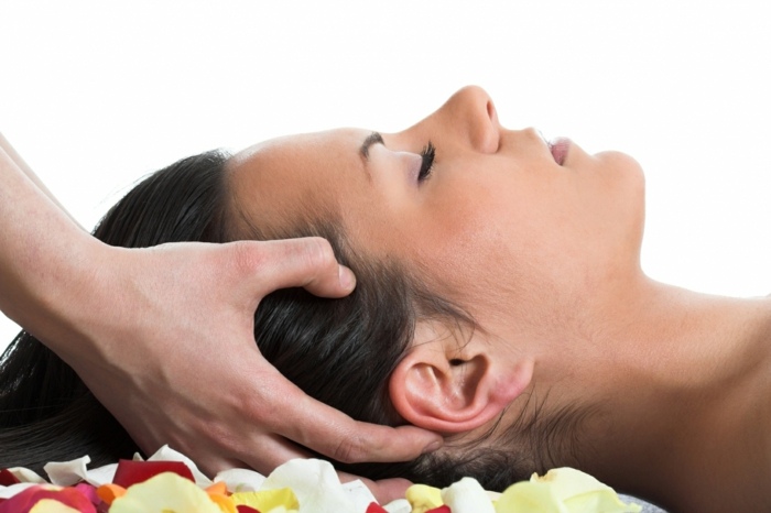 oljigt hår massage huvud tips skönhet 6