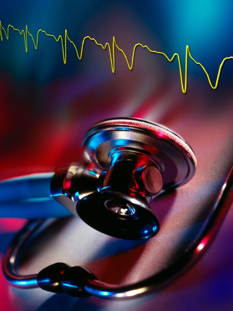 stetoskop och ökad puls som tecken på hjärtproblem i medicin