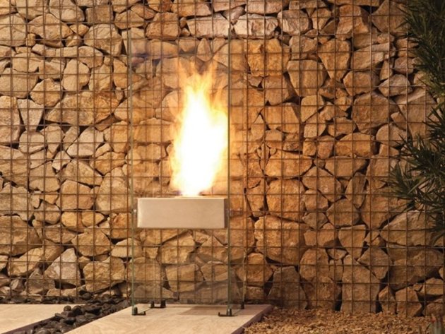 Eldkorg-trädgård-design-filigran-metall-glas-Marc-Veenendaal