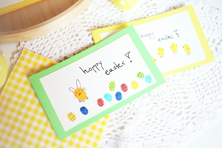 fingeravtryck-bilder-påsk-påsk-ägg-påsk-kanin-färgglada-hälsning-kort