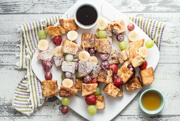 Gör fingermatsfrukost själv på en pinne eller spett - recept och idéer