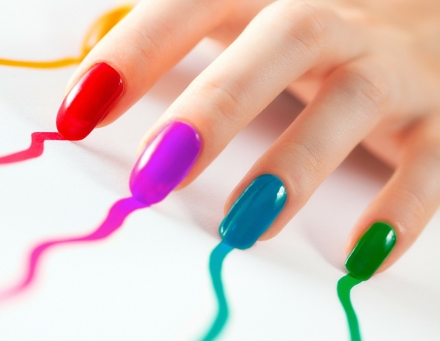 färgglada naglar design bilder diy idéer
