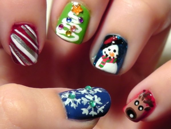 vintriga-spik-design-manikyr-motiv-snögubbe-snöflingor