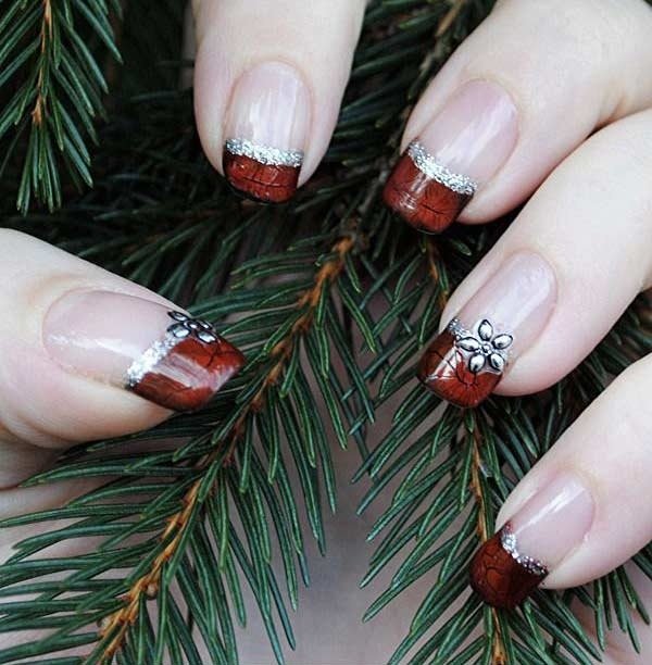 trendiga-vinter-design-naglar-bordeaux-fransk-manikyr-med-inlägg