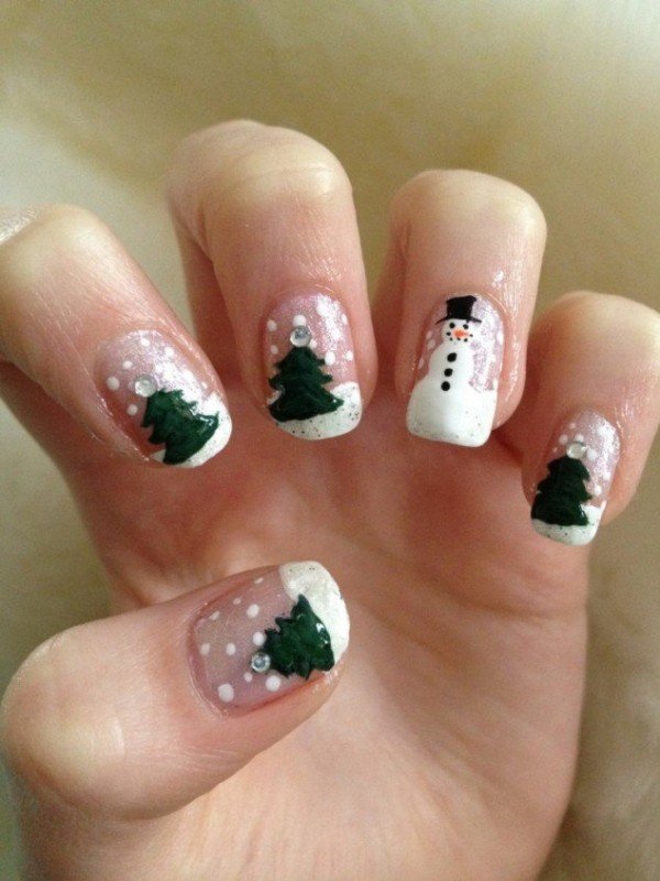 trendiga-motiv-gran-vinter-naglar-manikyr-design