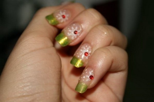glittrande-fransk-nagelkonst-snöflinga-vinter-design-nyårsafton