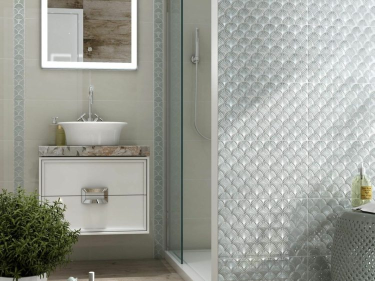 eleganta fiskskalplattor i silvermetallic med textur och mönster