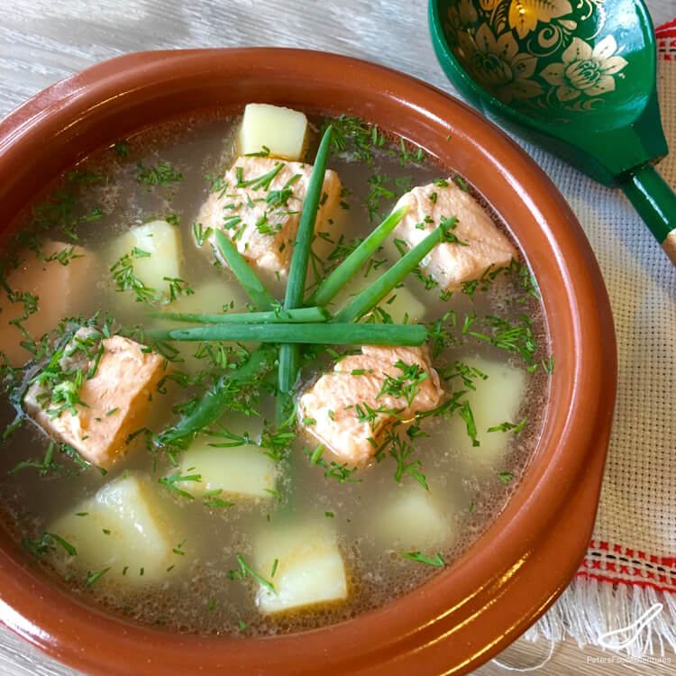 Fisksoppa lax Ryskt recept på klar soppa med potatis