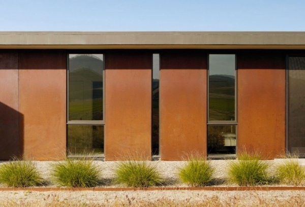 spegel fönster platt tak hus design i modern arkitektonisk stil
